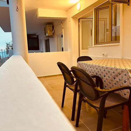 Prinnos בית הארחה *